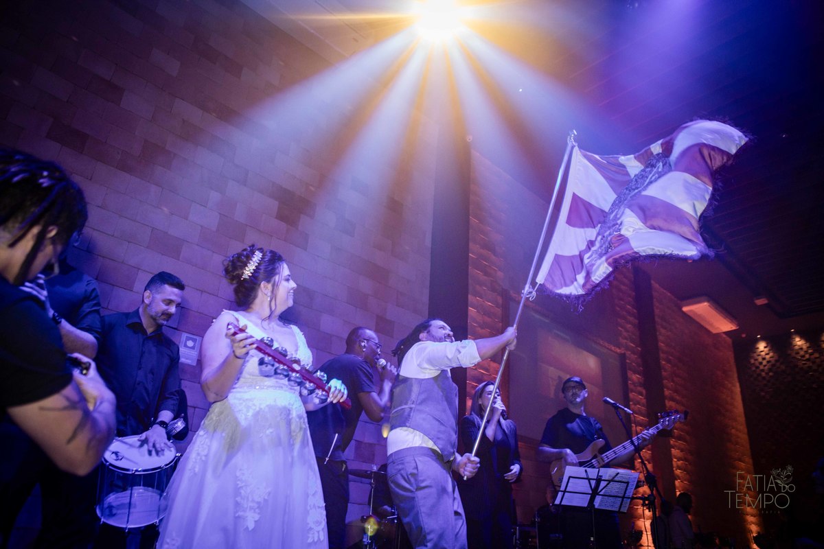 Casamento, luxo, glamour, bom gosto, noiva, noivo, wedding, mini wedding, decoração, balada, festa, buffet, mesa decorada, iluminação, dj, assessoria, cerimonial, igreja, cerimônia, ensaio fotográfico, joias, familia, amigos, eventos sociais, amor, love