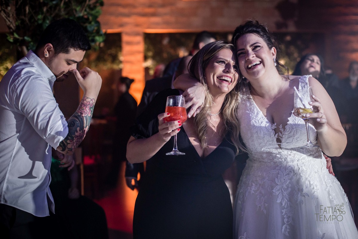 Casamento, luxo, glamour, bom gosto, noiva, noivo, wedding, mini wedding, decoração, balada, festa, buffet, mesa decorada, iluminação, dj, assessoria, cerimonial, igreja, cerimônia, ensaio fotográfico, joias, familia, amigos, eventos sociais, amor, love