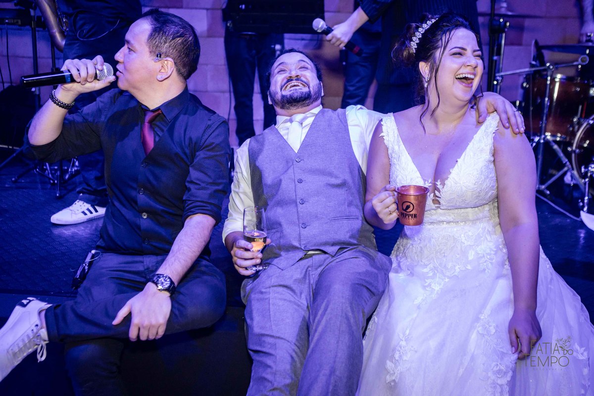 Casamento, luxo, glamour, bom gosto, noiva, noivo, wedding, mini wedding, decoração, balada, festa, buffet, mesa decorada, iluminação, dj, assessoria, cerimonial, igreja, cerimônia, ensaio fotográfico, joias, familia, amigos, eventos sociais, amor, love