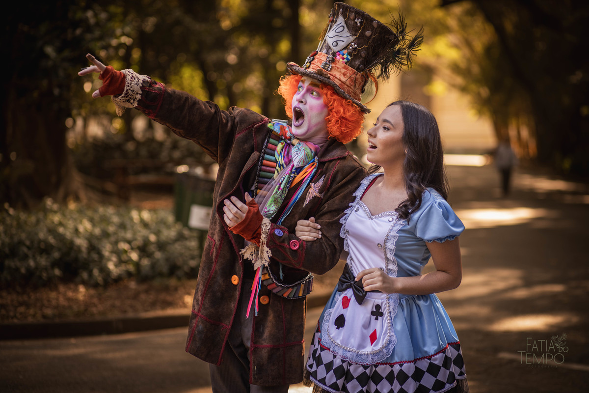 Ensaio fotográfico, alice através do espelho, temático, alice no país das maravilhas, festa de debutante, festa de xv, 15 anos, decoração, buffet no abc, assessoria, fotógrafo, buffet em São Bernardo, museu do Ipiranga, espaço favoritto, favoritto buffet,