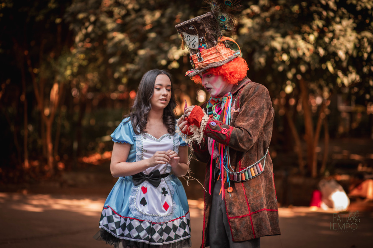 Ensaio fotográfico, alice através do espelho, temático, alice no país das maravilhas, festa de debutante, festa de xv, 15 anos, decoração, buffet no abc, assessoria, fotógrafo, buffet em São Bernardo, museu do Ipiranga, espaço favoritto, favoritto buffet,