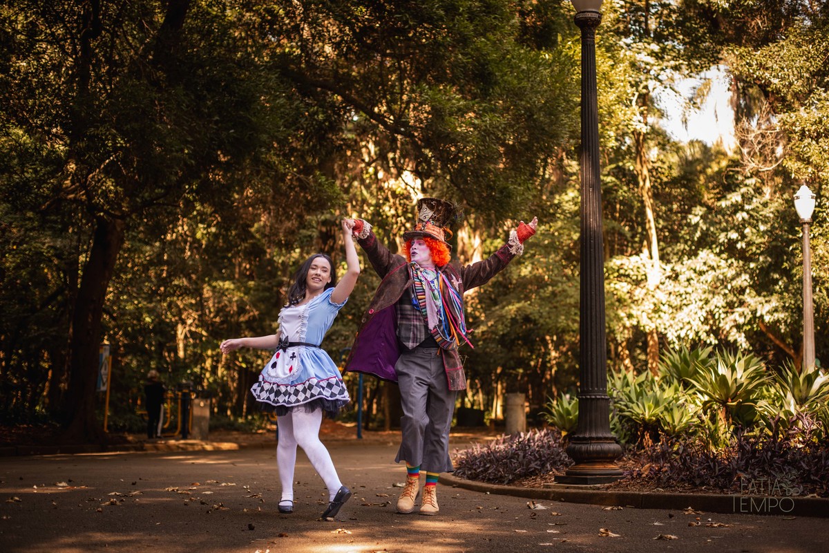 Ensaio fotográfico, alice através do espelho, temático, alice no país das maravilhas, festa de debutante, festa de xv, 15 anos, decoração, buffet no abc, assessoria, fotógrafo, buffet em São Bernardo, museu do Ipiranga, espaço favoritto, favoritto buffet,