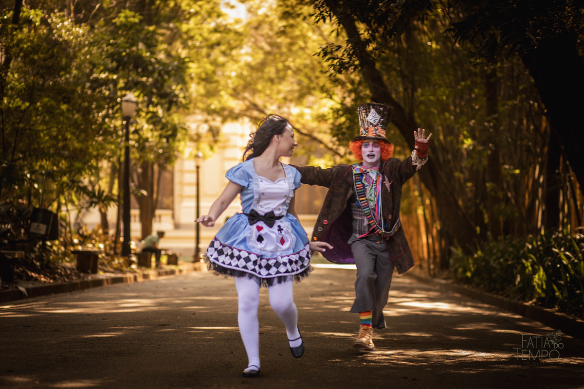 Ensaio fotográfico, alice através do espelho, temático, alice no país das maravilhas, festa de debutante, festa de xv, 15 anos, decoração, buffet no abc, assessoria, fotógrafo, buffet em São Bernardo, museu do Ipiranga, espaço favoritto, favoritto buffet,