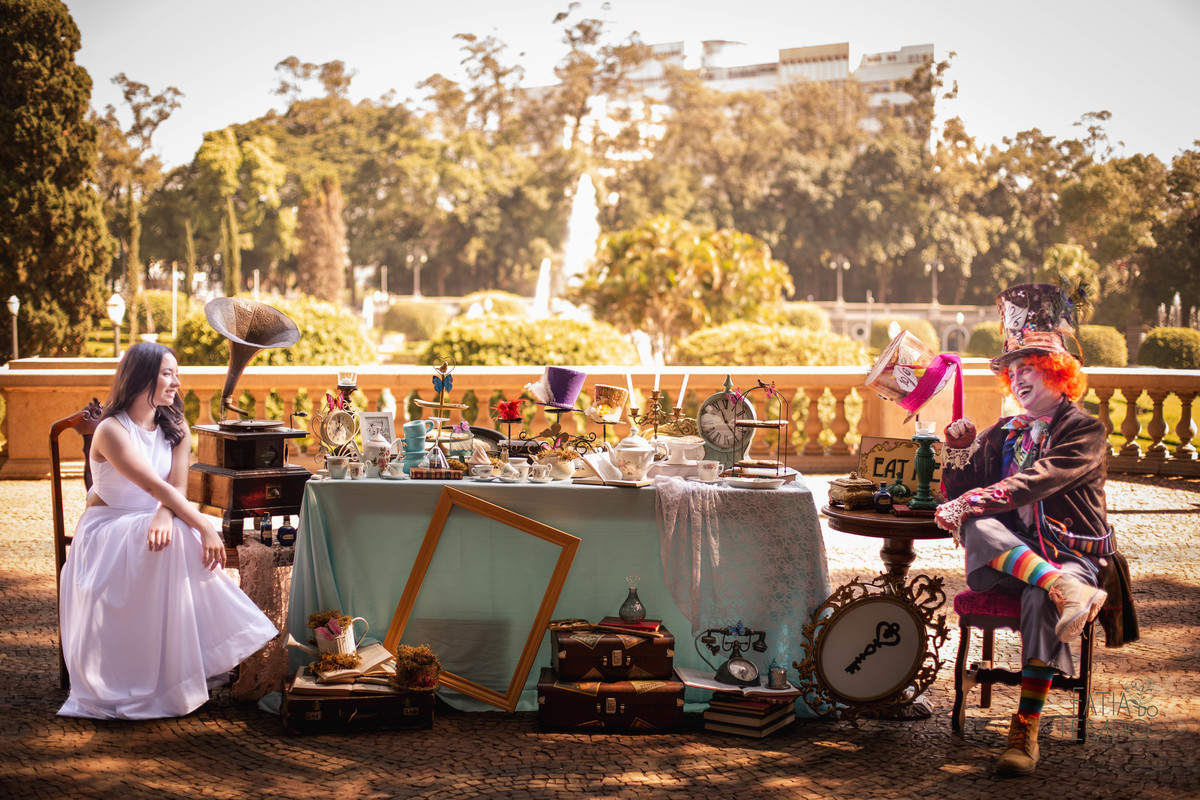 Ensaio fotográfico, alice através do espelho, temático, alice no país das maravilhas, festa de debutante, festa de xv, 15 anos, decoração, buffet no abc, assessoria, fotógrafo, buffet em São Bernardo, museu do Ipiranga, espaço favoritto, favoritto buffet,