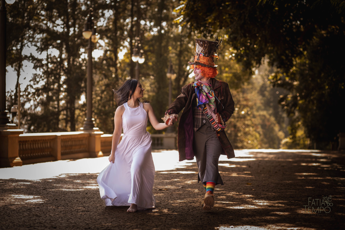 Ensaio fotográfico, alice através do espelho, temático, alice no país das maravilhas, festa de debutante, festa de xv, 15 anos, decoração, buffet no abc, assessoria, fotógrafo, buffet em São Bernardo, museu do Ipiranga, espaço favoritto, favoritto buffet,
