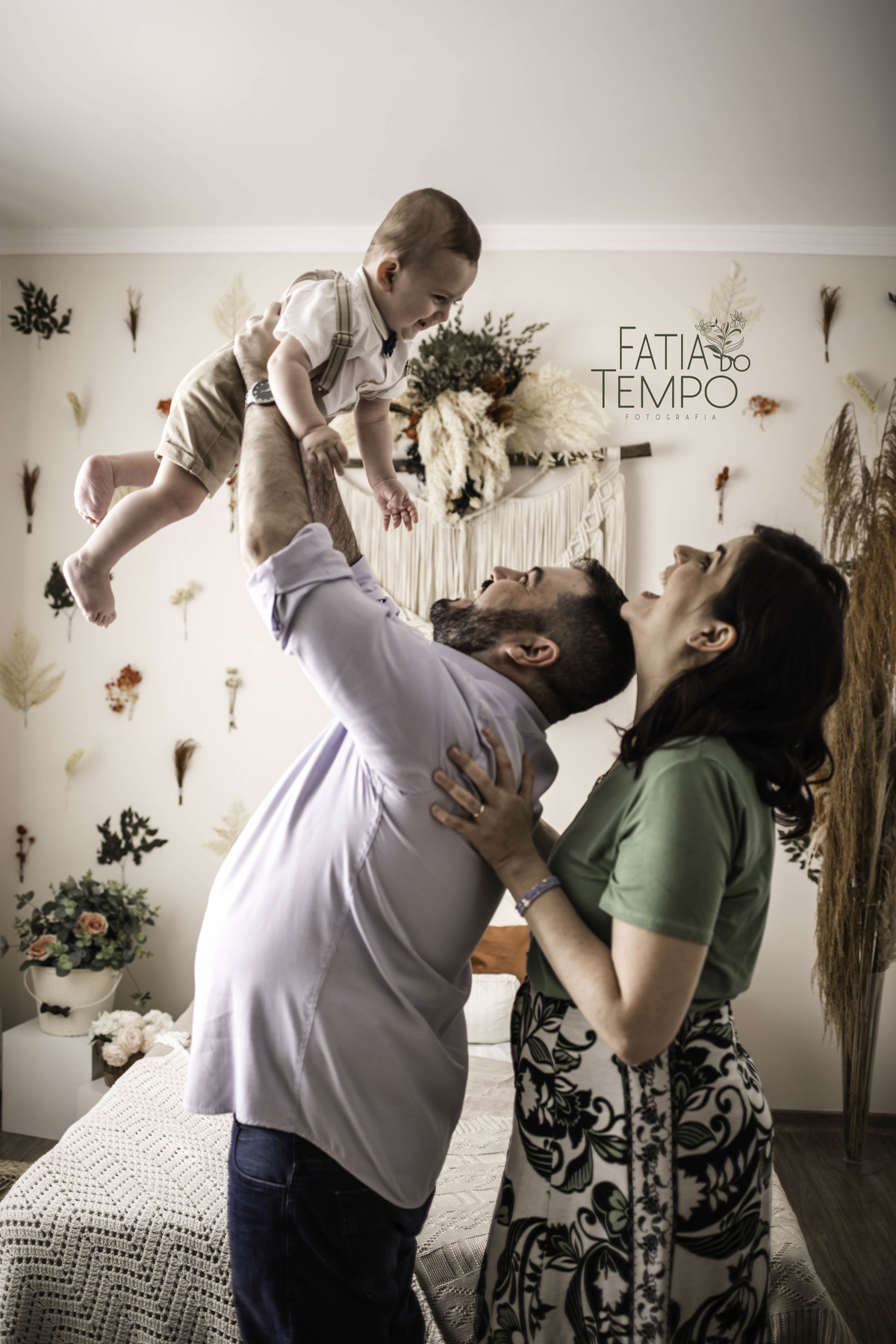 Família, Ensaio de família, estúdio, Fatia do tempo, foto profissional, foto de família, life style, criança, menino, menina, mulheres, mãe, pai, irmãos, gestante, grávida, maternidade, foto infantil, foto de criança, mãe de menina, pai de menina,