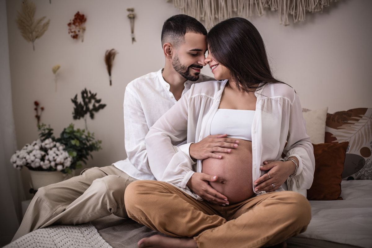 ensaio gestante, ensaio gravida, ensaio de gestante, ensaio em estudio, fotografia de gestante, fotos de gestante, cenario boho chic, estudio boho chic, ensaio fotografico gestante, ensaio fotografico gravida, gravida, gravida de calça