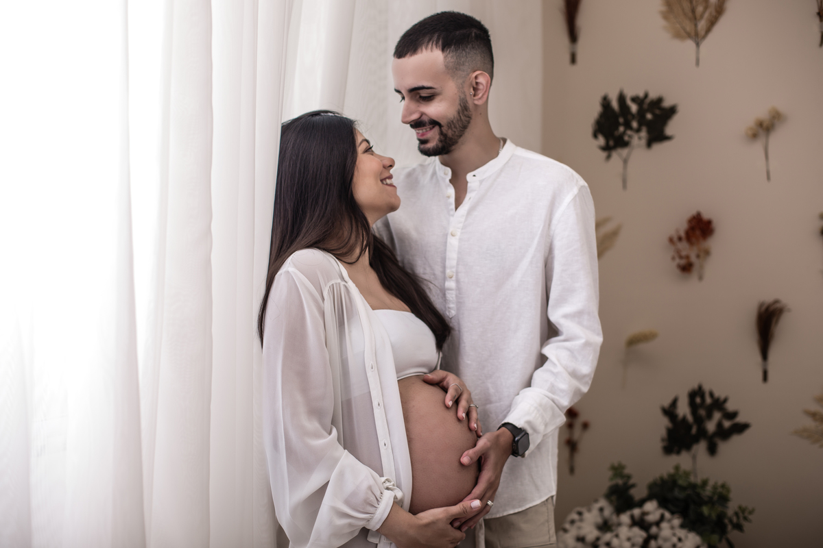 ensaio gestante, ensaio gravida, ensaio de gestante, ensaio em estudio, fotografia de gestante, fotos de gestante, cenario boho chic, estudio boho chic, ensaio fotografico gestante, ensaio fotografico gravida, gravida, gravida de calça