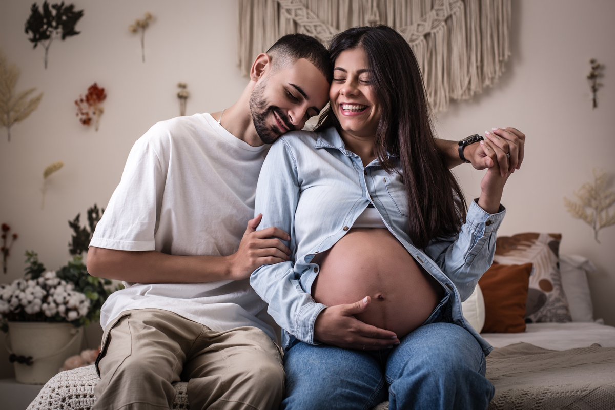 ensaio gestante, ensaio gravida, ensaio de gestante, ensaio em estudio, fotografia de gestante, fotos de gestante, cenario boho chic, estudio boho chic, ensaio fotografico gestante, ensaio fotografico gravida, gravida, gravida de calça