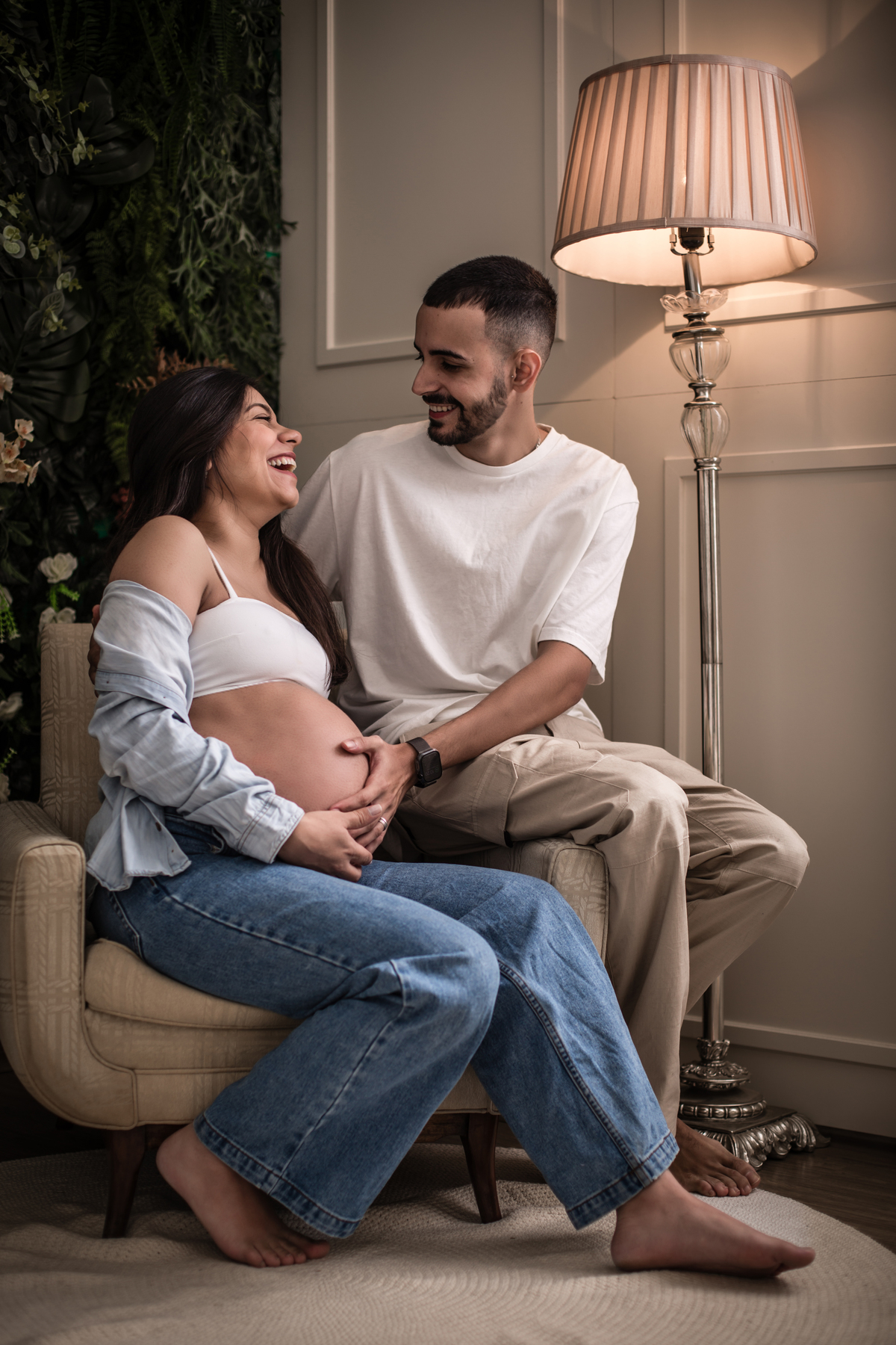 ensaio gestante, ensaio gravida, ensaio de gestante, ensaio em estudio, fotografia de gestante, fotos de gestante, cenario boho chic, estudio boho chic, ensaio fotografico gestante, ensaio fotografico gravida, gravida, gravida de calça