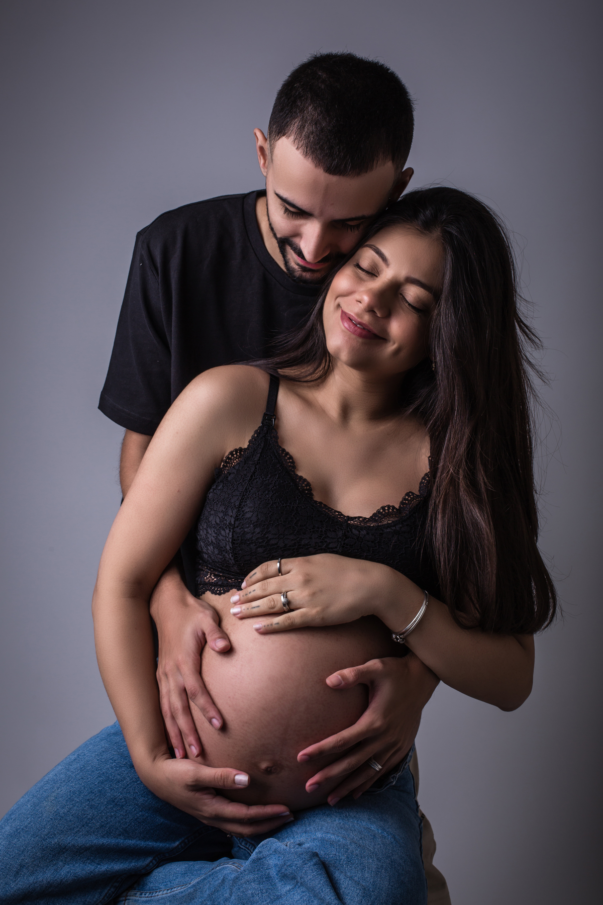 ensaio gestante, ensaio gravida, ensaio de gestante, ensaio em estudio, fotografia de gestante, fotos de gestante, cenario boho chic, estudio boho chic, ensaio fotografico gestante, ensaio fotografico gravida, gravida, gravida de calça