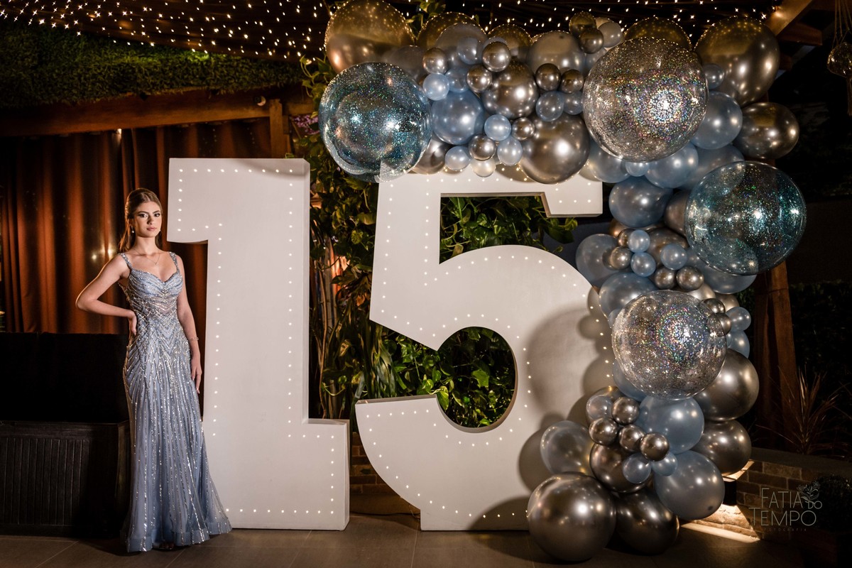 debutante, aniversario de 15 anos, festa de 15 anos, debuante de azul, vestido de debutante azul, dança da debutante, debutante de macaquinho, festa de debutante em buffet, espaço favoritto buffet, balada de debutante, debut, festa de debut