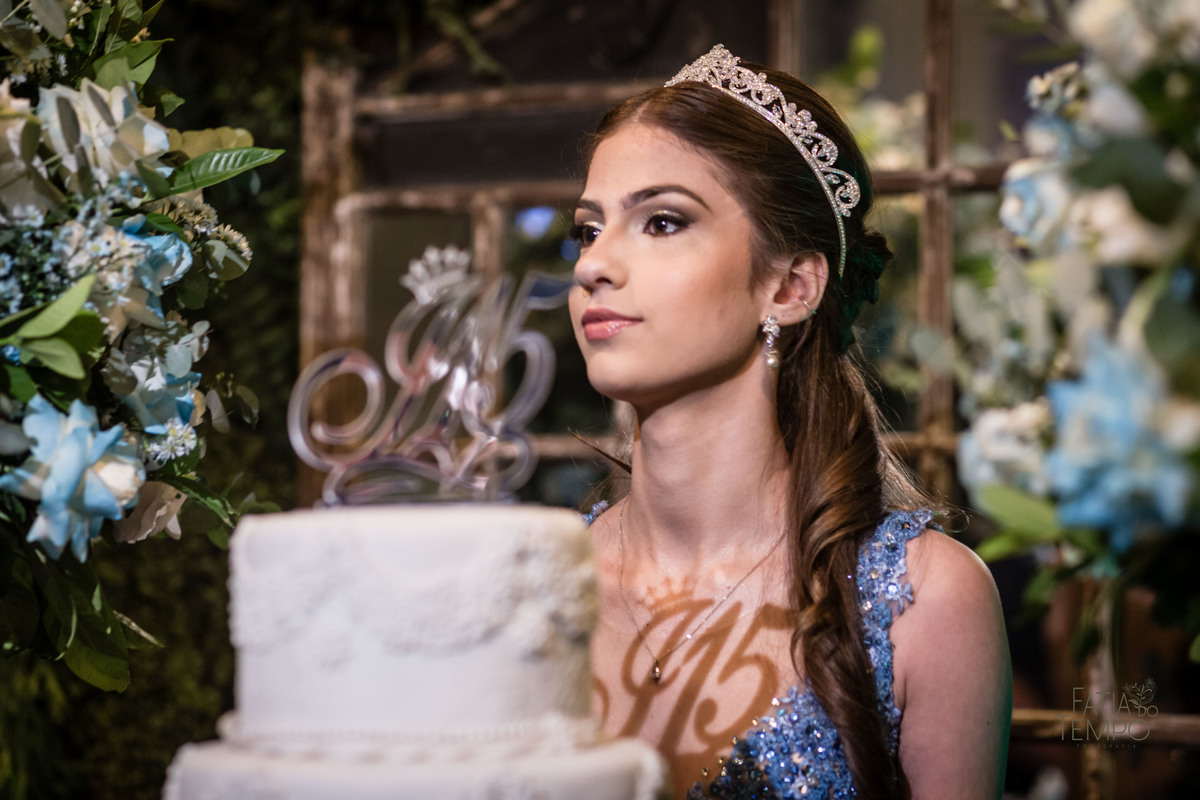 debutante, aniversario de 15 anos, festa de 15 anos, debuante de azul, vestido de debutante azul, dança da debutante, debutante de macaquinho, festa de debutante em buffet, espaço favoritto buffet, balada de debutante, debut, festa de debut