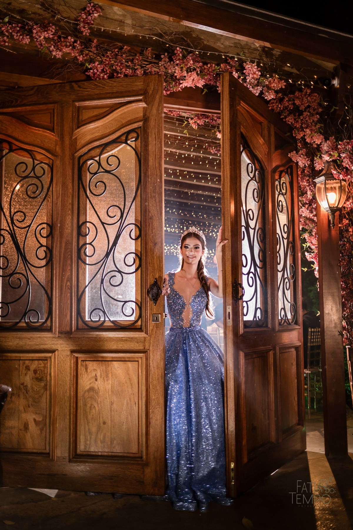 debutante, aniversario de 15 anos, festa de 15 anos, debuante de azul, vestido de debutante azul, dança da debutante, debutante de macaquinho, festa de debutante em buffet, espaço favoritto buffet, balada de debutante, debut, festa de debut