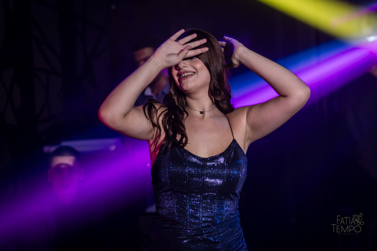 debutante, aniversario de 15 anos, festa de 15 anos, debuante de azul, vestido de debutante azul, dança da debutante, debutante de macaquinho, festa de debutante em buffet, espaço favoritto buffet, balada de debutante, debut, festa de debut