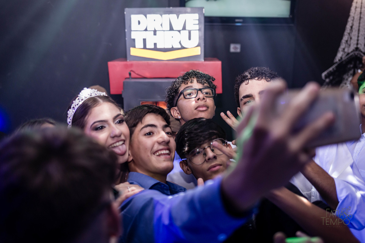 debutante, aniversario de 15 anos, festa de 15 anos, debuante de azul, vestido de debutante azul, dança da debutante, debutante de macaquinho, festa de debutante em buffet, espaço favoritto buffet, balada de debutante, debut, festa de debut