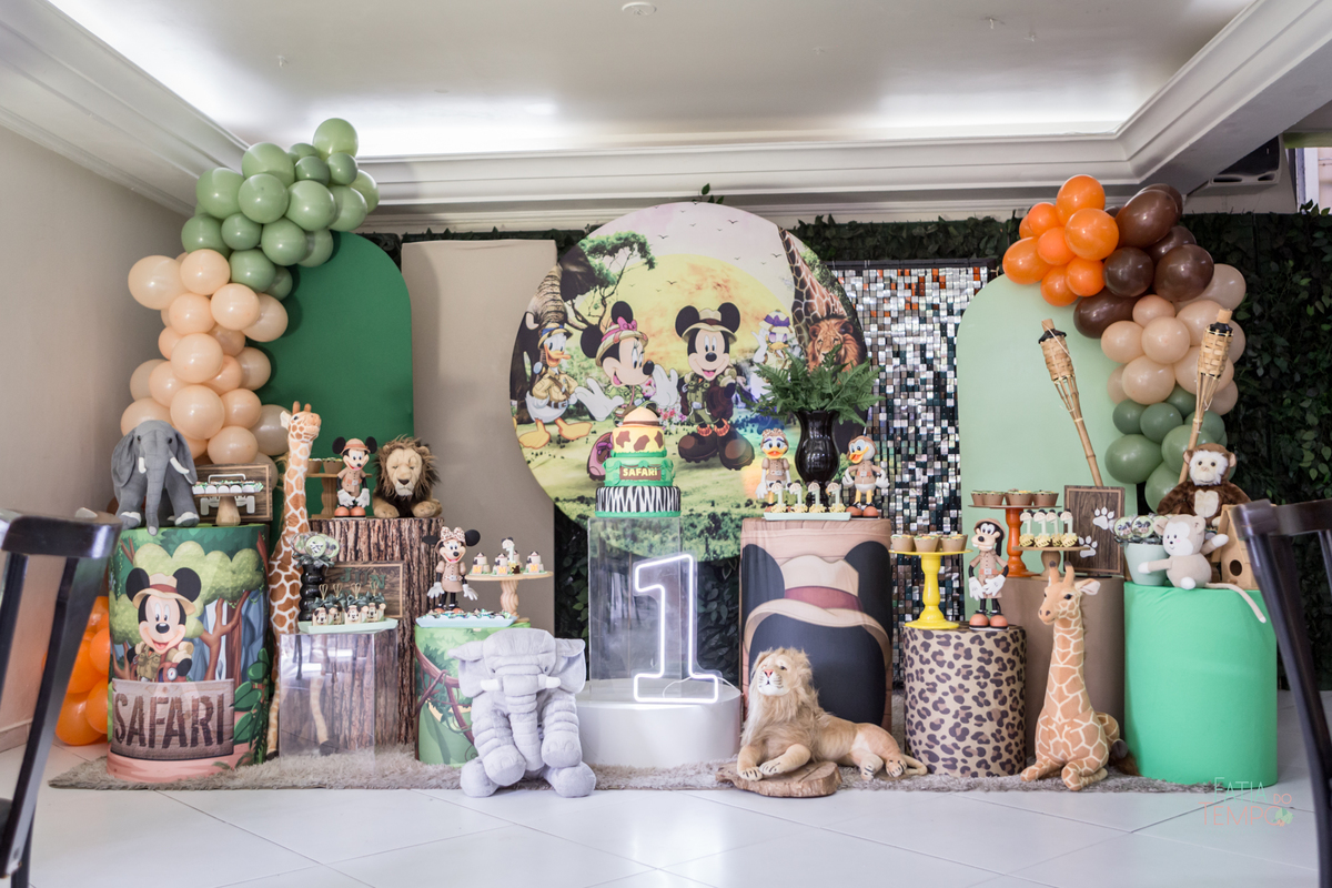 terra do nunca buffet, buffet terra do nunca, festa de 1 aninho, um aninho, anivers[ário de um ano, festa em buffet de um ano, tema mickey safari, festa de aniversario em buffet, festa em buffet, primeiro aniversario em buffet