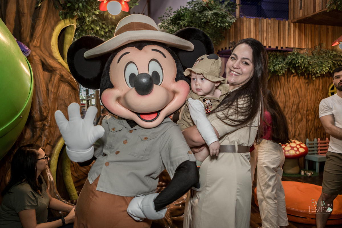 terra do nunca buffet, buffet terra do nunca, festa de 1 aninho, um aninho, anivers[ário de um ano, festa em buffet de um ano, tema mickey safari, festa de aniversario em buffet, festa em buffet, primeiro aniversario em buffet