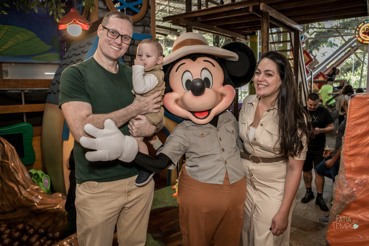 terra do nunca buffet, buffet terra do nunca, festa de 1 aninho, um aninho, anivers[ário de um ano, festa em buffet de um ano, tema mickey safari, festa de aniversario em buffet, festa em buffet, primeiro aniversario em buffet