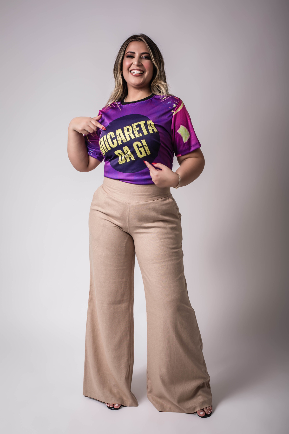 Ensaio de aniversário, ensaio fotográfico, ensaio adulto, aniversário, espumante, champanhe, micareta, vestido de festa, aniversário infantil, festa de aniversário, fatia do tempo, mulher, ensaio feminino, ensaio sensual, ensaio corporativo, decoração 