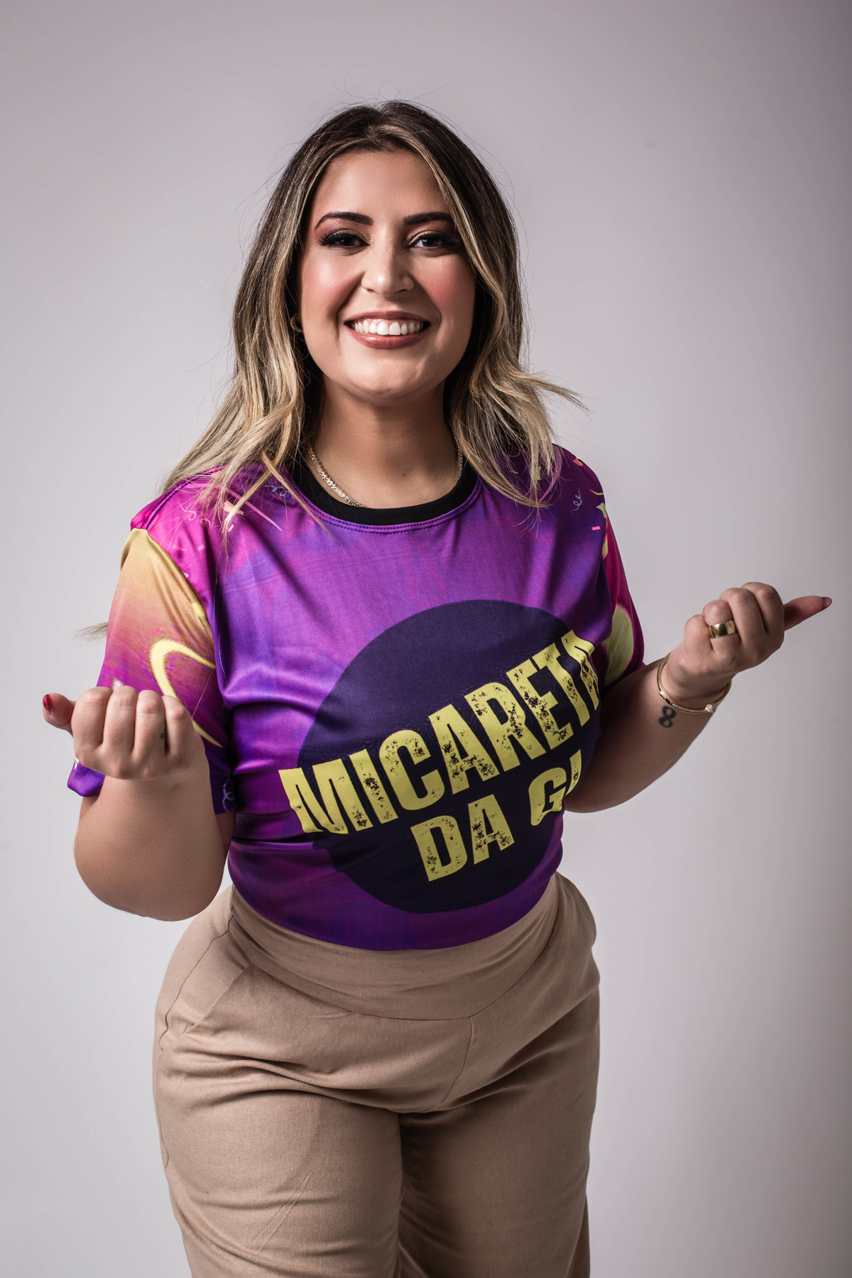 Ensaio de aniversário, ensaio fotográfico, ensaio adulto, aniversário, espumante, champanhe, micareta, vestido de festa, aniversário infantil, festa de aniversário, fatia do tempo, mulher, ensaio feminino, ensaio sensual, ensaio corporativo, decoração 