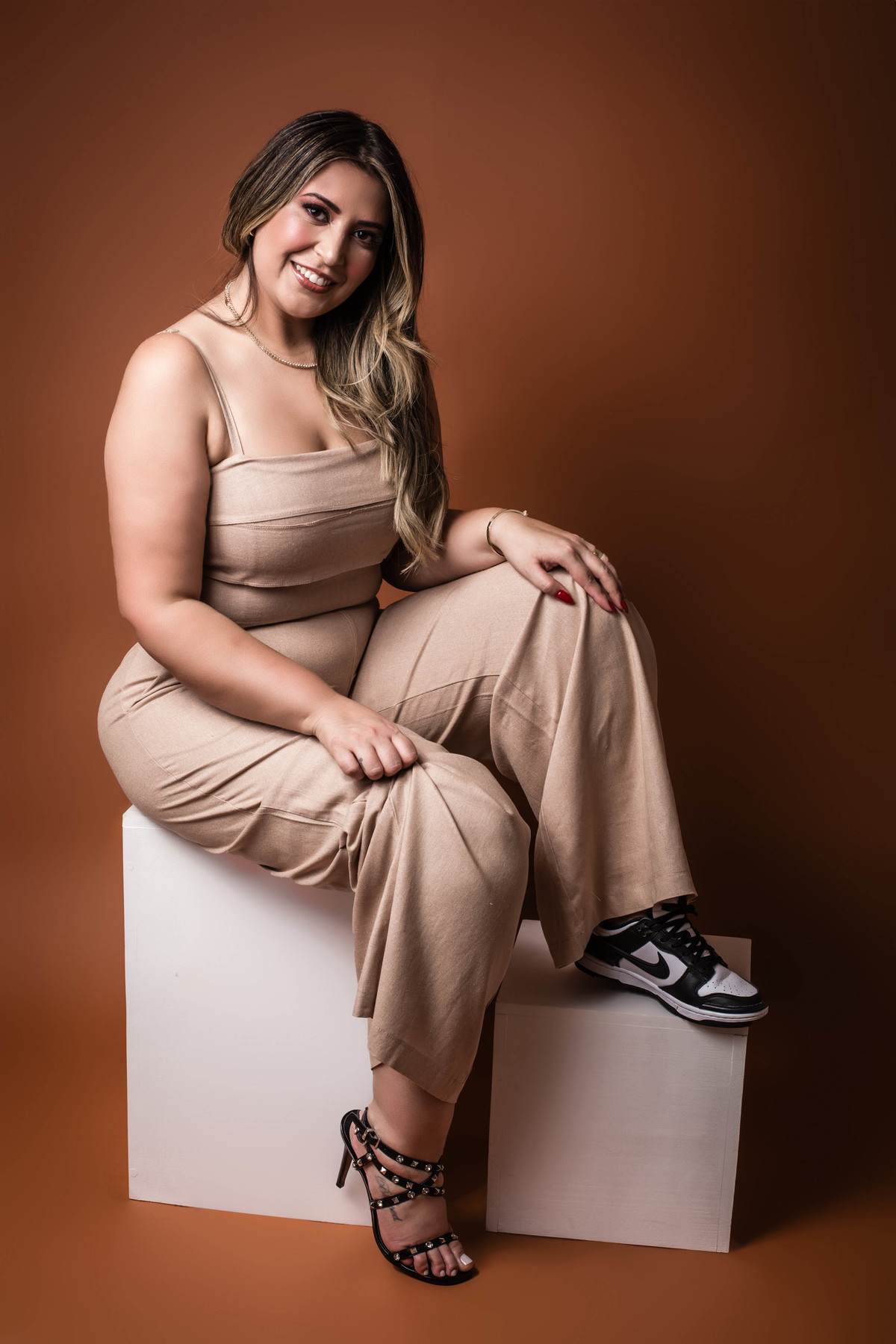 Ensaio de aniversário, ensaio fotográfico, ensaio adulto, aniversário, espumante, champanhe, micareta, vestido de festa, aniversário infantil, festa de aniversário, fatia do tempo, mulher, ensaio feminino, ensaio sensual, ensaio corporativo, decoração 