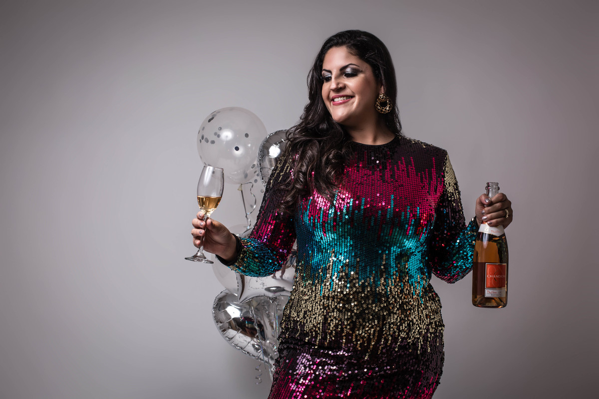 Ensaio de aniversário, ensaio fotográfico, ensaio adulto, aniversário, espumante, champanhe, micareta, vestido de festa, aniversário infantil, festa de aniversário, fatia do tempo, mulher, ensaio feminino, ensaio sensual, ensaio corporativo, decoração 