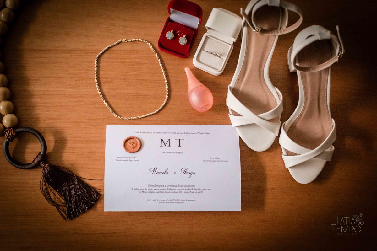 Casamento, making of, dia da noiva, maquiagem, wedding, fotografia, foto de casamento, vestido de noiva, festa, balada, sensual, convite, buffet, decoração, gastronomia, ensaio fotográfico, noiva, noivo, pula pula, amigas, padrinhos, aliança, 