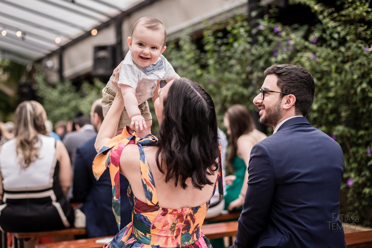 Casamento, making of, dia da noiva, maquiagem, wedding, fotografia, foto de casamento, vestido de noiva, festa, balada, sensual, convite, buffet, decoração, gastronomia, ensaio fotográfico, noiva, noivo, pula pula, amigas, padrinhos, aliança, 