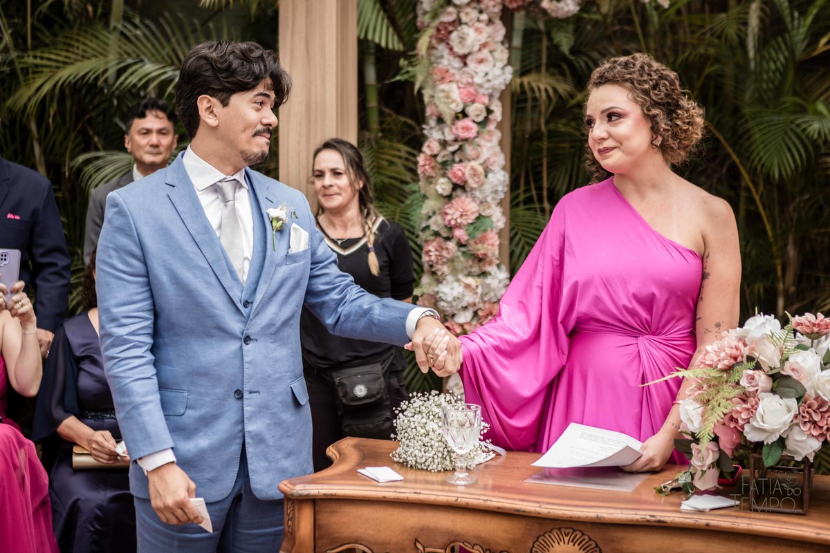 Casamento, making of, dia da noiva, maquiagem, wedding, fotografia, foto de casamento, vestido de noiva, festa, balada, sensual, convite, buffet, decoração, gastronomia, ensaio fotográfico, noiva, noivo, pula pula, amigas, padrinhos, aliança, 