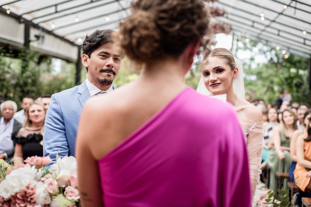 Casamento, making of, dia da noiva, maquiagem, wedding, fotografia, foto de casamento, vestido de noiva, festa, balada, sensual, convite, buffet, decoração, gastronomia, ensaio fotográfico, noiva, noivo, pula pula, amigas, padrinhos, aliança, 