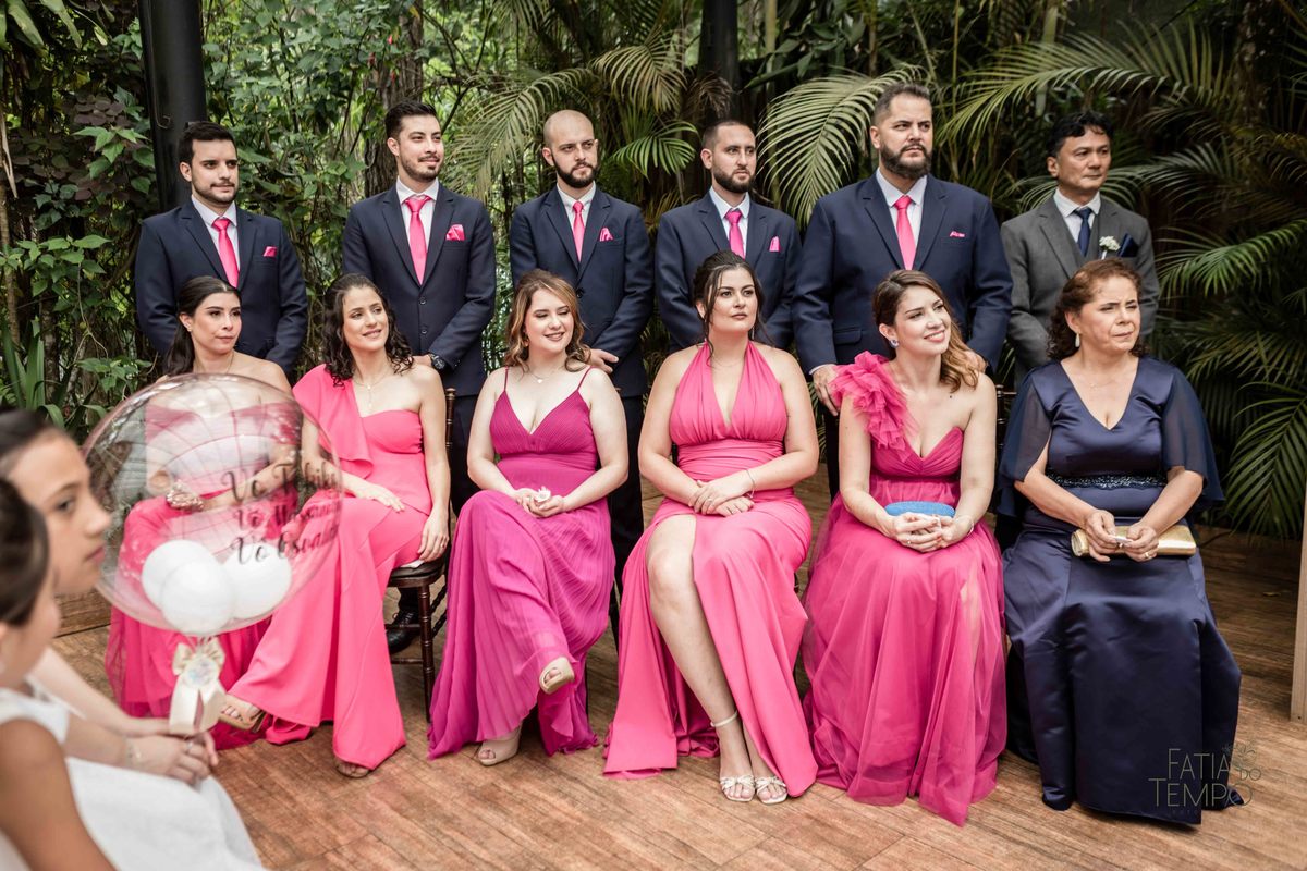 Casamento, making of, dia da noiva, maquiagem, wedding, fotografia, foto de casamento, vestido de noiva, festa, balada, sensual, convite, buffet, decoração, gastronomia, ensaio fotográfico, noiva, noivo, pula pula, amigas, padrinhos, aliança, 