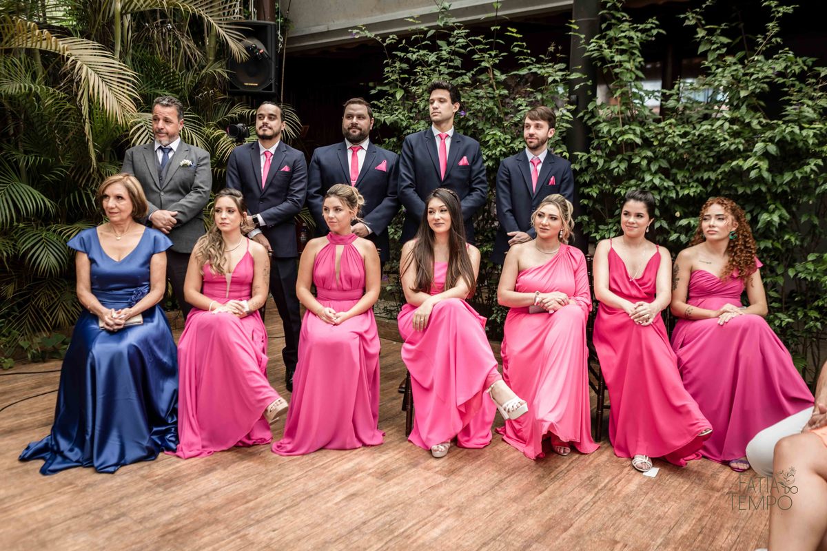 Casamento, making of, dia da noiva, maquiagem, wedding, fotografia, foto de casamento, vestido de noiva, festa, balada, sensual, convite, buffet, decoração, gastronomia, ensaio fotográfico, noiva, noivo, pula pula, amigas, padrinhos, aliança, 