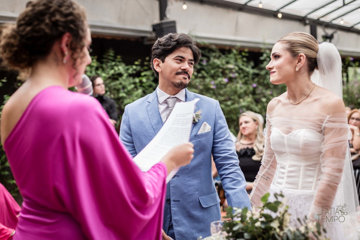 Casamento, making of, dia da noiva, maquiagem, wedding, fotografia, foto de casamento, vestido de noiva, festa, balada, sensual, convite, buffet, decoração, gastronomia, ensaio fotográfico, noiva, noivo, pula pula, amigas, padrinhos, aliança, 