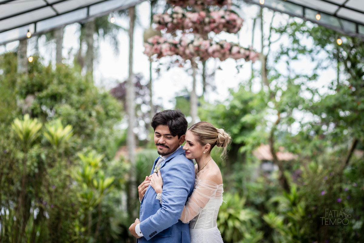 Casamento, making of, dia da noiva, maquiagem, wedding, fotografia, foto de casamento, vestido de noiva, festa, balada, sensual, convite, buffet, decoração, gastronomia, ensaio fotográfico, noiva, noivo, pula pula, amigas, padrinhos, aliança, 