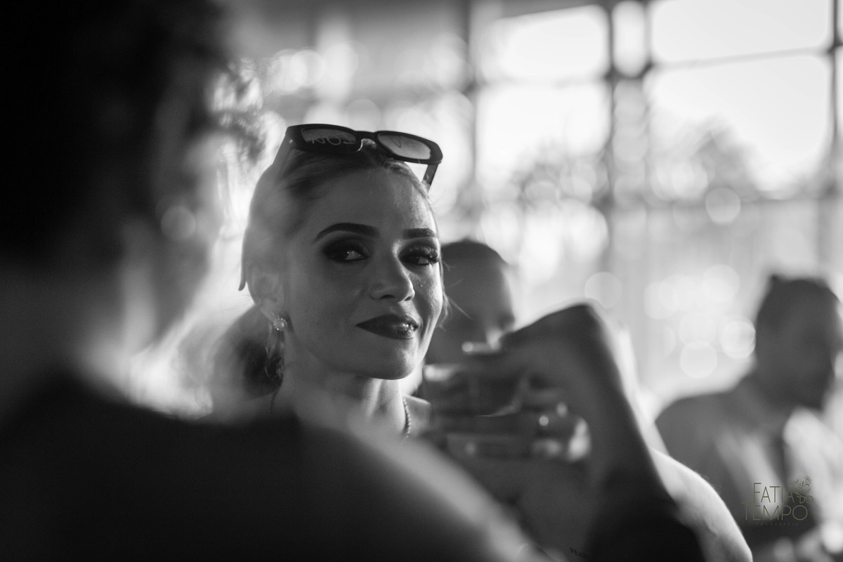 Casamento, making of, dia da noiva, maquiagem, wedding, fotografia, foto de casamento, vestido de noiva, festa, balada, sensual, convite, buffet, decoração, gastronomia, ensaio fotográfico, noiva, noivo, pula pula, amigas, padrinhos, aliança, 