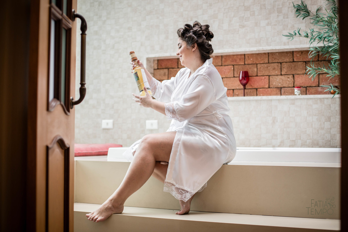 Casamento, São Caetano do sul , Abc paulista, Buffet de casamento, Allegro Buffet, Rua Alegre, Noivo, Noiva, Making of, Cachaça, Vestido de noiva,  wedding, madrinhas, padrinhos, igreja, religião, decoração, balada, banda, festa, drink, escola de samba, 