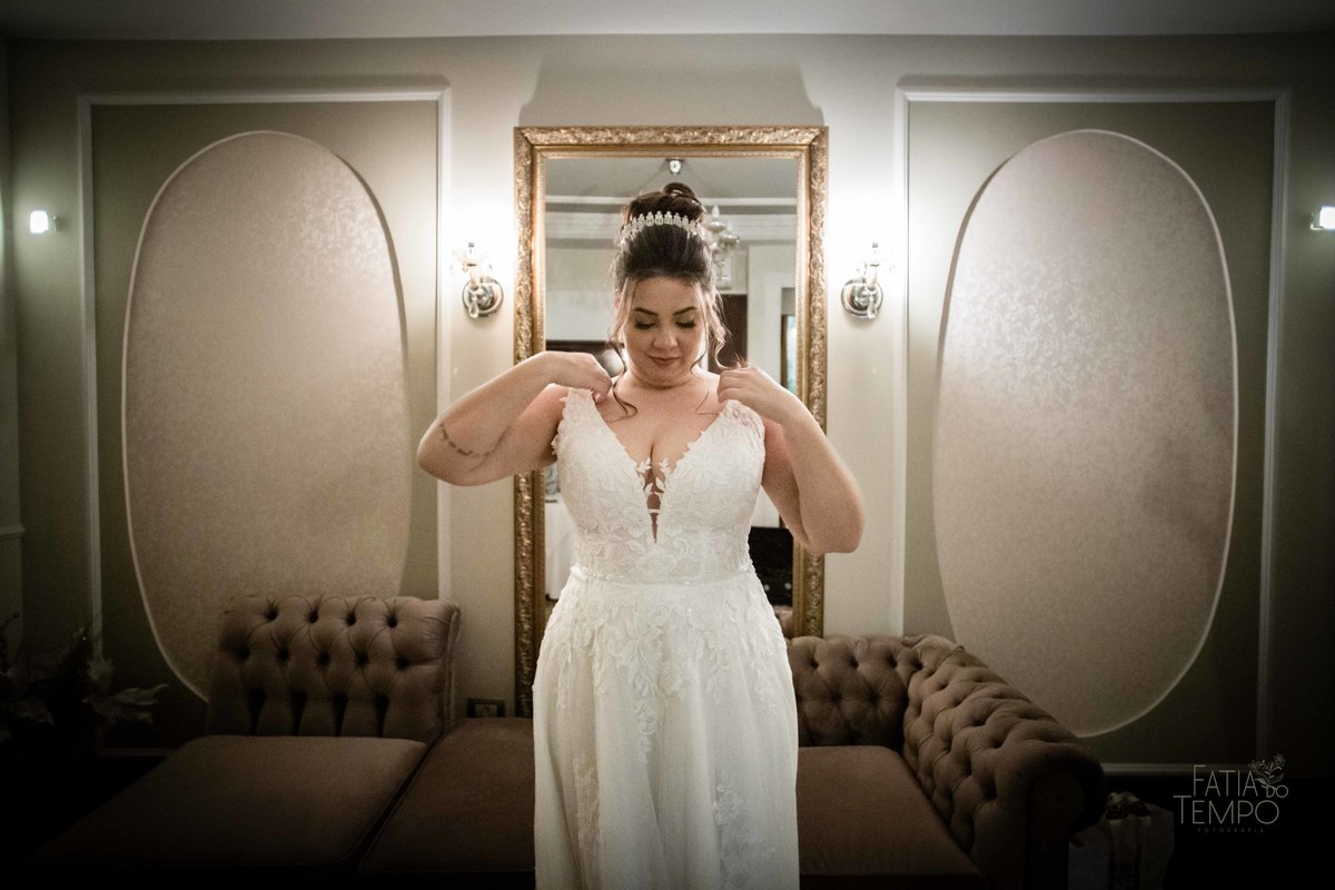 Casamento, São Caetano do sul , Abc paulista, Buffet de casamento, Allegro Buffet, Rua Alegre, Noivo, Noiva, Making of, Cachaça, Vestido de noiva,  wedding, madrinhas, padrinhos, igreja, religião, decoração, balada, banda, festa, drink, escola de samba, 