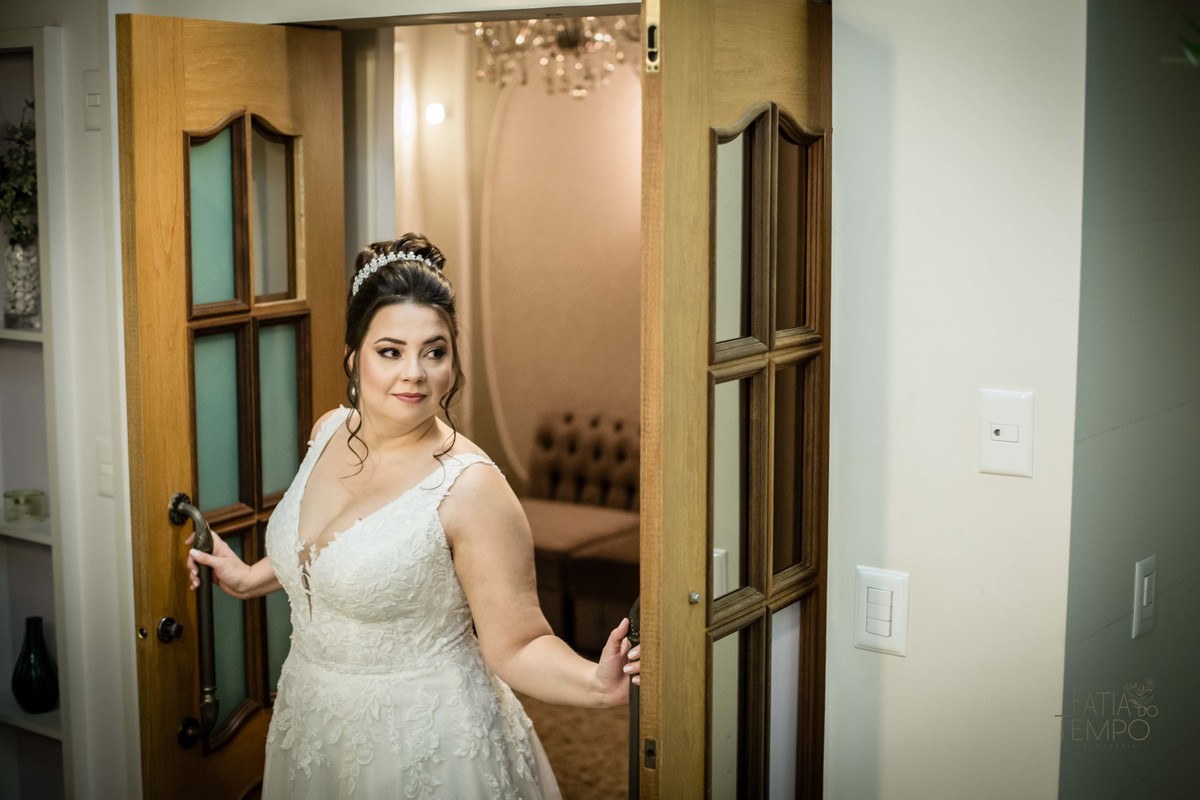 Casamento, São Caetano do sul , Abc paulista, Buffet de casamento, Allegro Buffet, Rua Alegre, Noivo, Noiva, Making of, Cachaça, Vestido de noiva,  wedding, madrinhas, padrinhos, igreja, religião, decoração, balada, banda, festa, drink, escola de samba, 