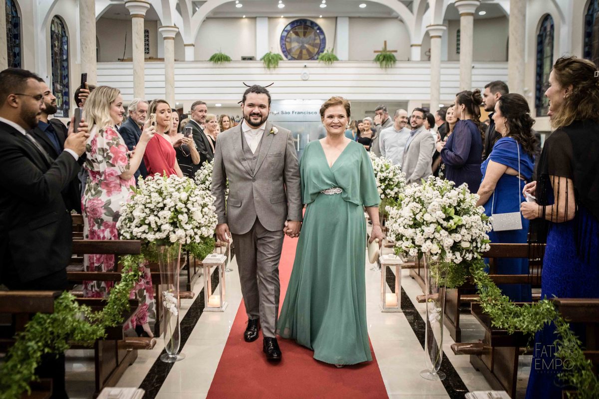 Casamento, São Caetano do sul , Abc paulista, Buffet de casamento, Allegro Buffet, Rua Alegre, Noivo, Noiva, Making of, Cachaça, Vestido de noiva,  wedding, madrinhas, padrinhos, igreja, religião, decoração, balada, banda, festa, drink, escola de samba, 