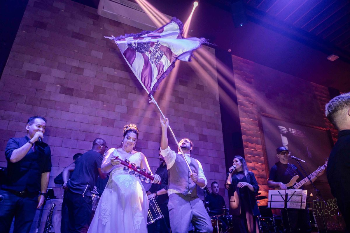 Casamento, São Caetano do sul , Abc paulista, Buffet de casamento, Allegro Buffet, Rua Alegre, Noivo, Noiva, Making of, Cachaça, Vestido de noiva,  wedding, madrinhas, padrinhos, igreja, religião, decoração, balada, banda, festa, drink, escola de samba, 