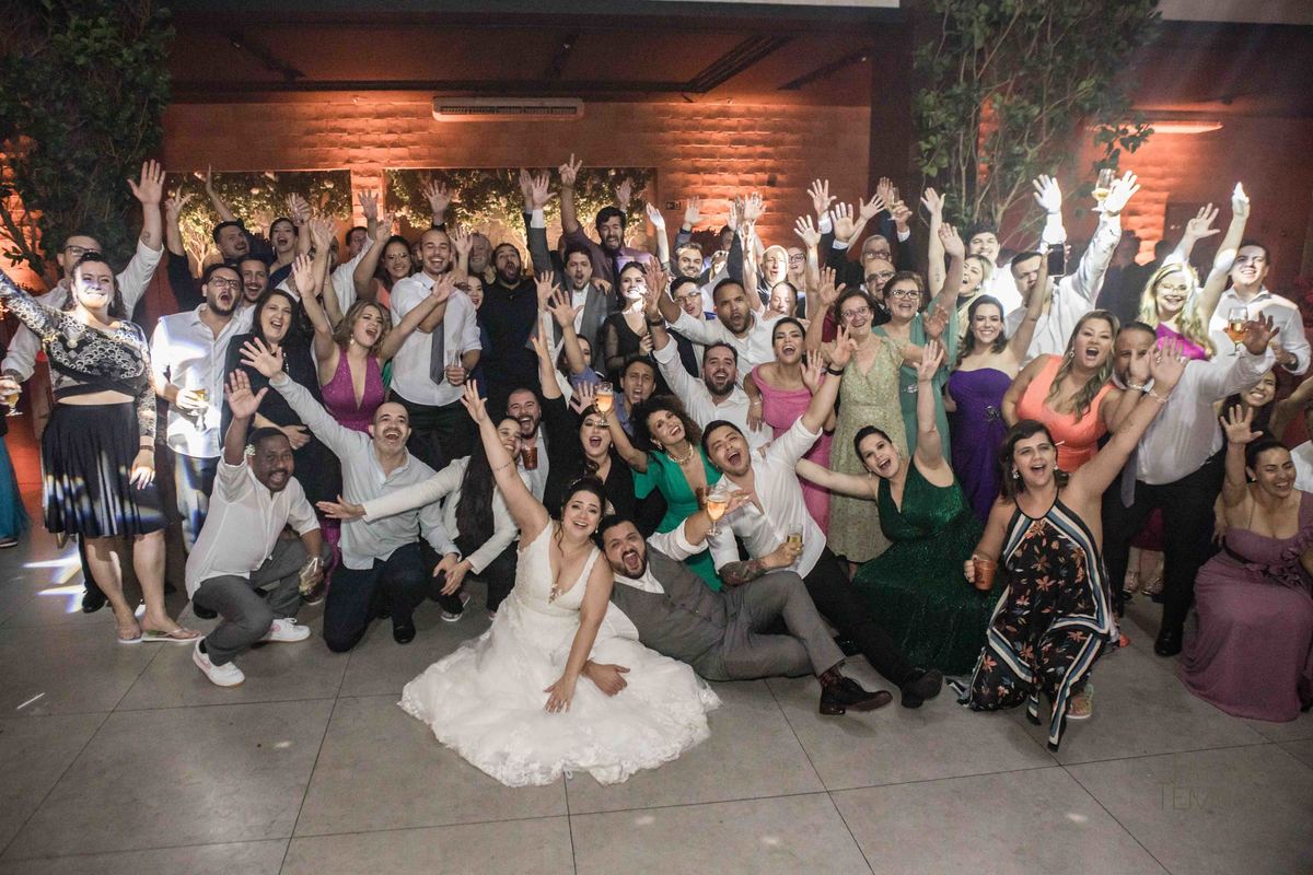 Casamento, São Caetano do sul , Abc paulista, Buffet de casamento, Allegro Buffet, Rua Alegre, Noivo, Noiva, Making of, Cachaça, Vestido de noiva,  wedding, madrinhas, padrinhos, igreja, religião, decoração, balada, banda, festa, drink, escola de samba, 