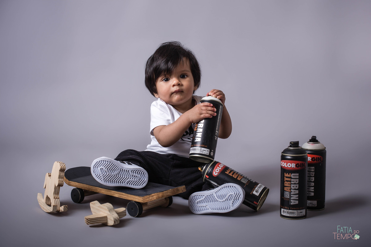 ensaio infantil, aniversario infantil, foto de criança, menino, skate, sk8, skate na veia, Charlie Brown Jr, skate or die, patins, pixação, grafite, adidas, color gin, spray, acompanhamento, pai de menino, mão de menino, festa de aniversário, buffet, 