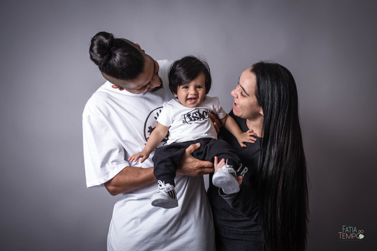 ensaio infantil, aniversario infantil, foto de criança, menino, skate, sk8, skate na veia, Charlie Brown Jr, skate or die, patins, pixação, grafite, adidas, color gin, spray, acompanhamento, pai de menino, mão de menino, festa de aniversário, buffet, 