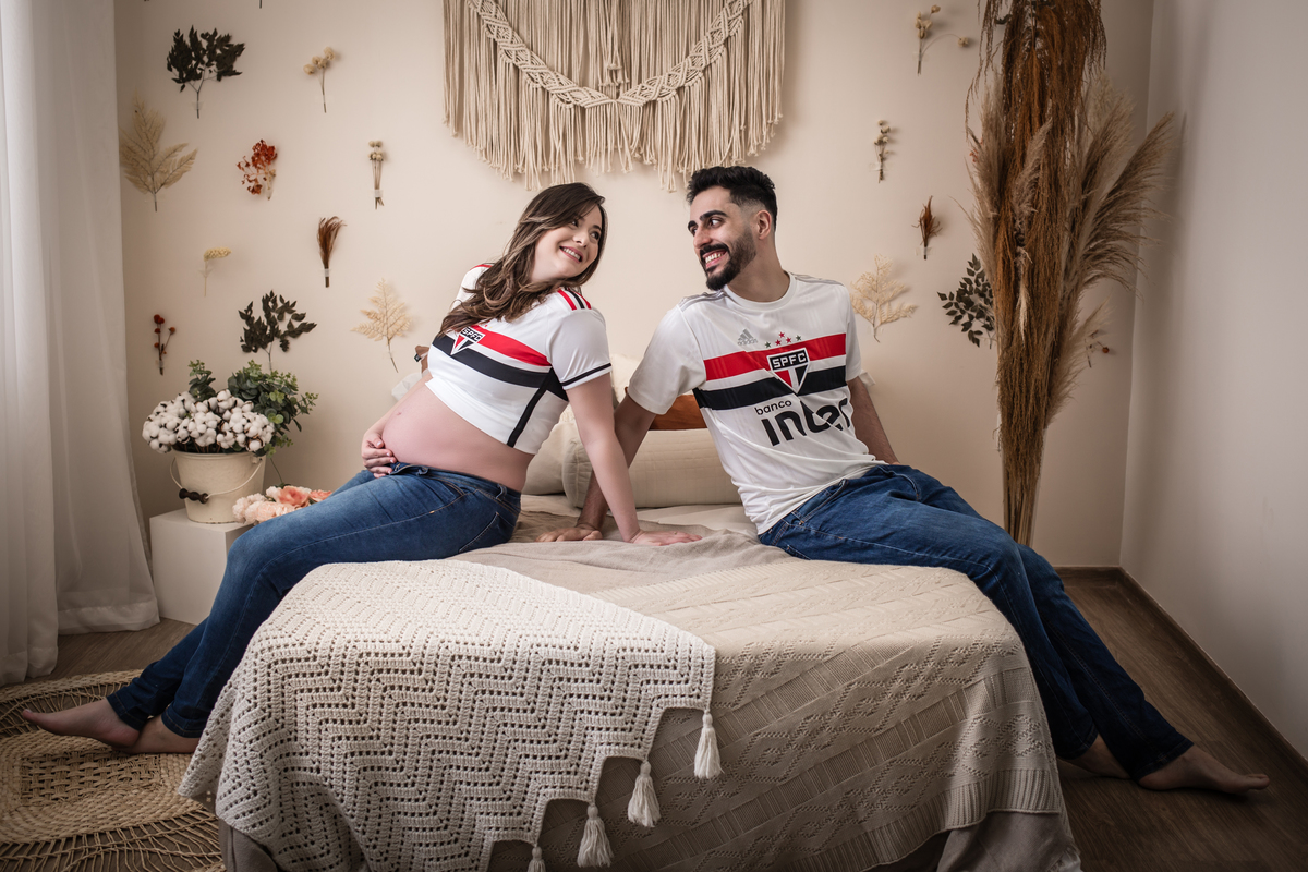Gestante, ensaio gestante, grávida, gravidinha, baby, bebê, mãe de menina, mulher, feminino, ensaio de casal, lifestyle, decoração, estúdio fotográfico, São Paulo, spfc, torcida independente, tricolor paulista, mundial, libertadores, Regiane Alves, 
