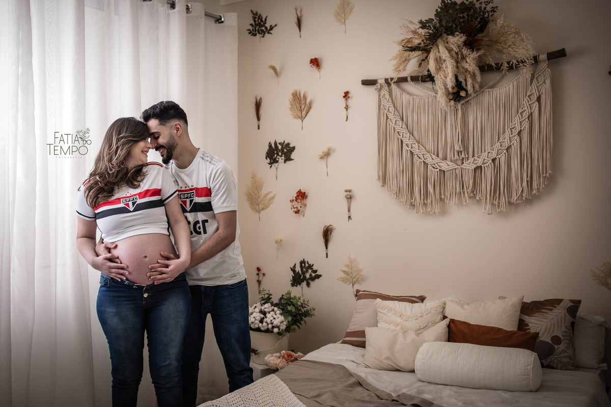 Gestante, ensaio gestante, grávida, gravidinha, baby, bebê, mãe de menina, mulher, feminino, ensaio de casal, lifestyle, decoração, estúdio fotográfico, São Paulo, spfc, torcida independente, tricolor paulista, mundial, libertadores, Regiane Alves, 