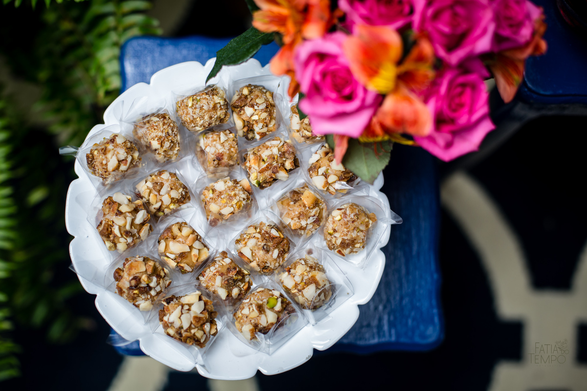 mini wedding, decoração, casamento, maquiagem, make, hair, dia da noiva, adidas, wedding, vestido de noiva, perfume, buffet, cerimônia, buquê, bouquet, flores, ensaio fotográfico, brinde, festa, balada, recepção, cerimonialista, assessoria, celebrante, 