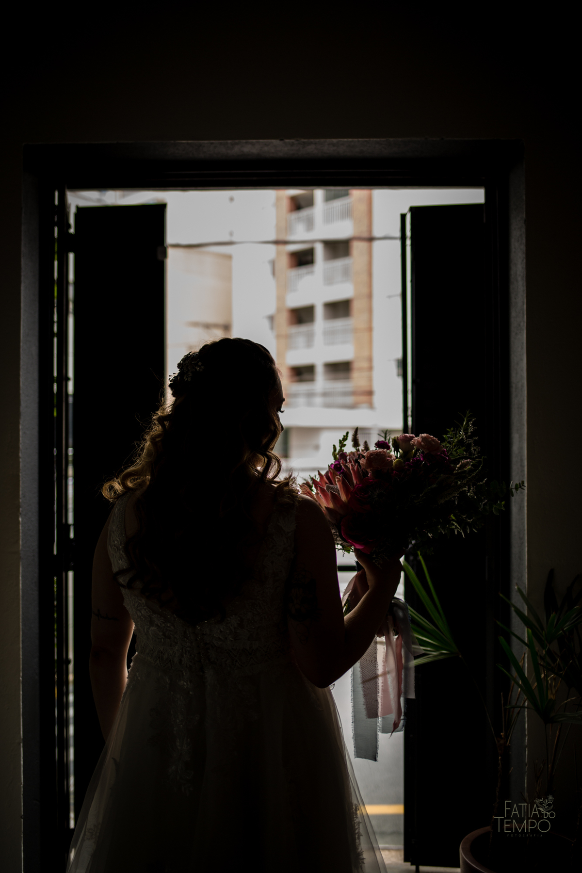 mini wedding, decoração, casamento, maquiagem, make, hair, dia da noiva, adidas, wedding, vestido de noiva, perfume, buffet, cerimônia, buquê, bouquet, flores, ensaio fotográfico, brinde, festa, balada, recepção, cerimonialista, assessoria, celebrante, 