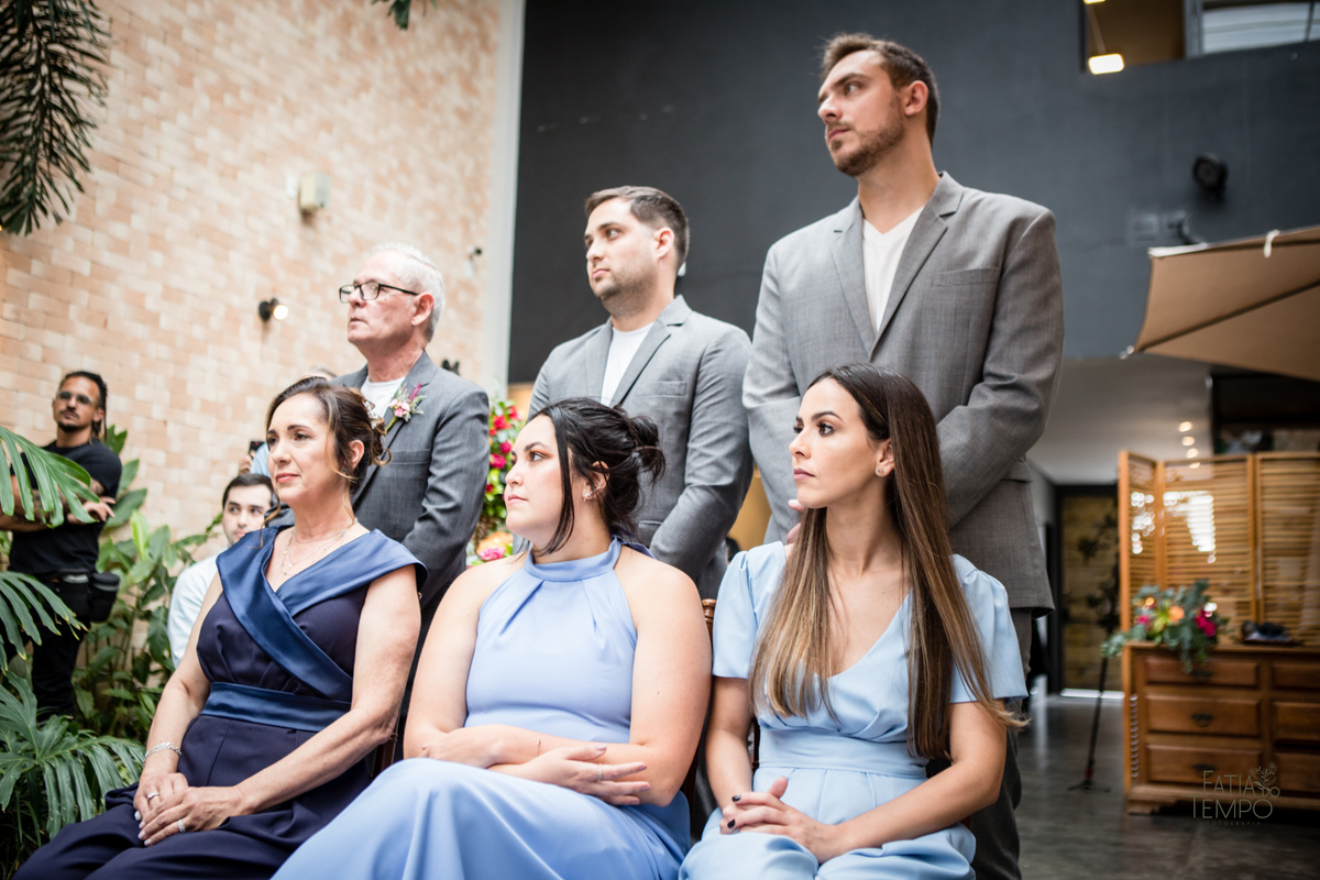 mini wedding, decoração, casamento, maquiagem, make, hair, dia da noiva, adidas, wedding, vestido de noiva, perfume, buffet, cerimônia, buquê, bouquet, flores, ensaio fotográfico, brinde, festa, balada, recepção, cerimonialista, assessoria, celebrante, 