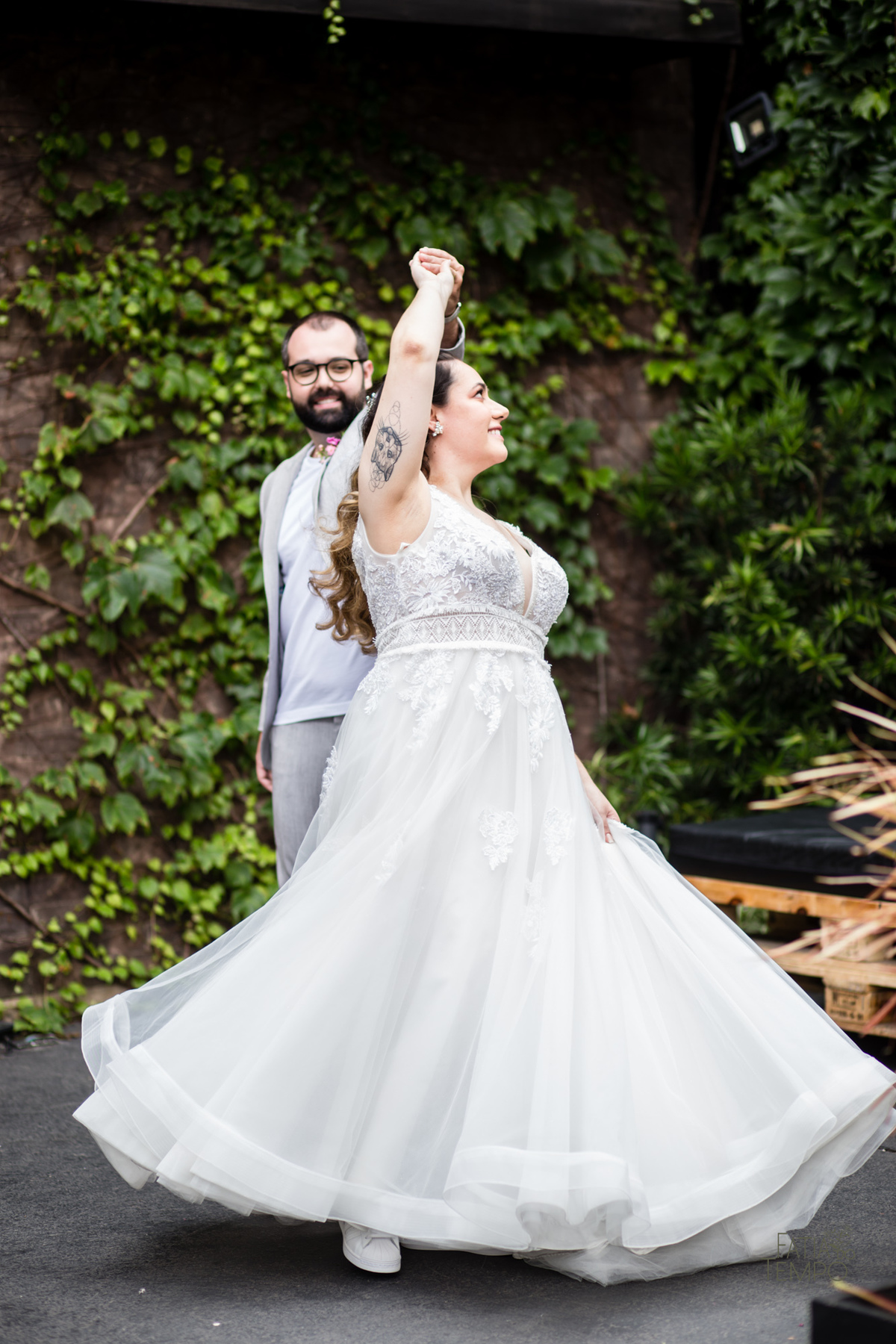 mini wedding, decoração, casamento, maquiagem, make, hair, dia da noiva, adidas, wedding, vestido de noiva, perfume, buffet, cerimônia, buquê, bouquet, flores, ensaio fotográfico, brinde, festa, balada, recepção, cerimonialista, assessoria, celebrante, 